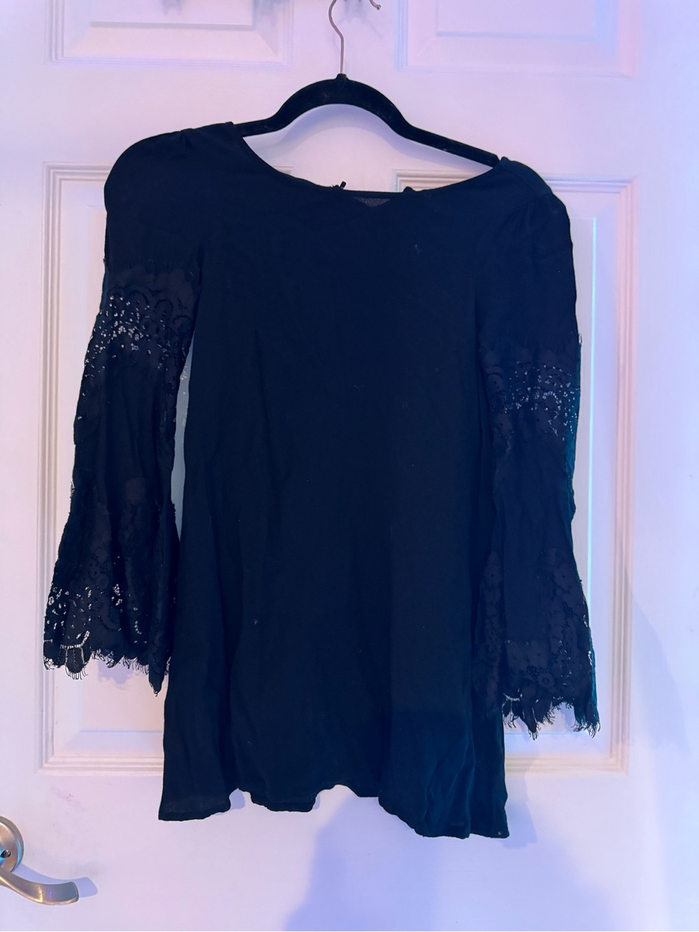 Ella Moss Black Lace Bell-Sleeve Tunic